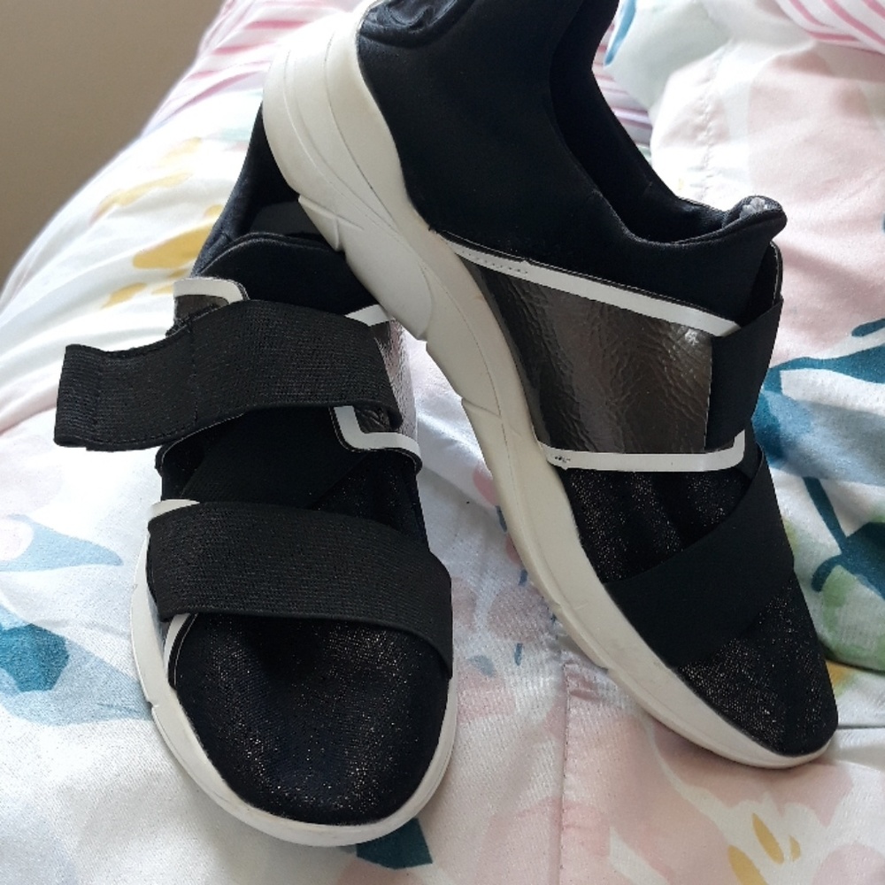 Guess Velcro Sneakers